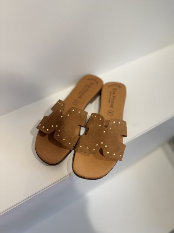 Mule Diane Camel clous Eva Frutos
